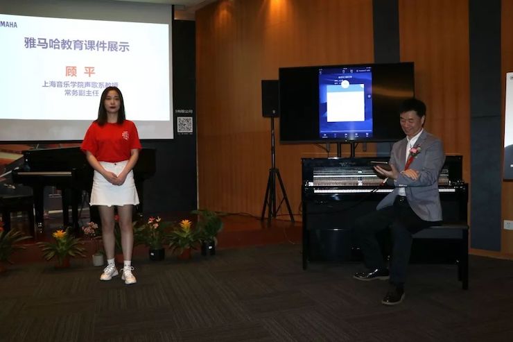 AG旗舰厅携手中国多位教育家，共同谱写中国艺术教育发展新乐章|热烈祝贺2018AG旗舰厅教育家授聘仪式成功举办！